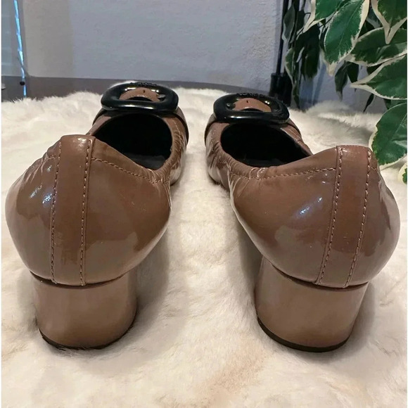 Prada patent leather buckle pumps size 38 - Picture 5 of 16